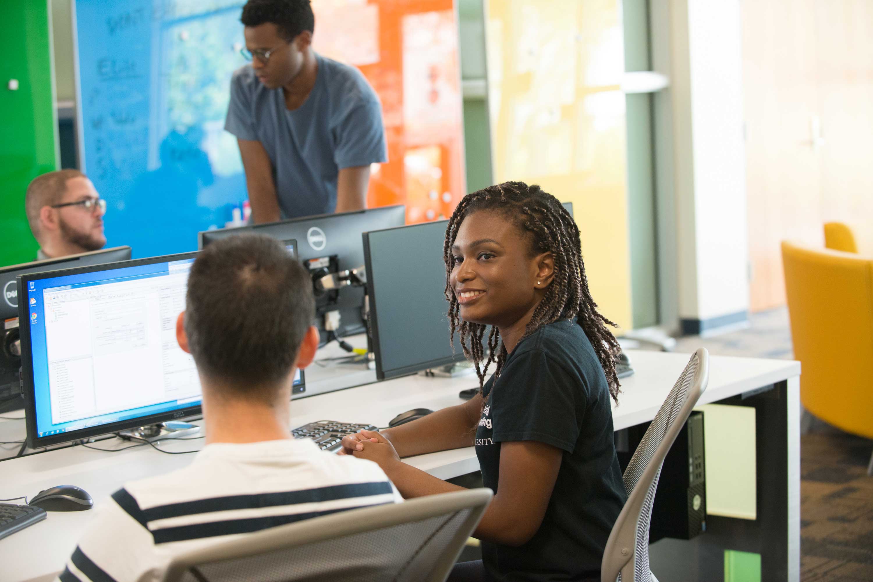 students in computer lab in PG6 photo