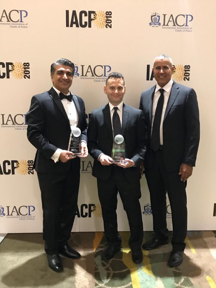 Photo of Dr. Masoud Sadjadi receiving the IACP Award