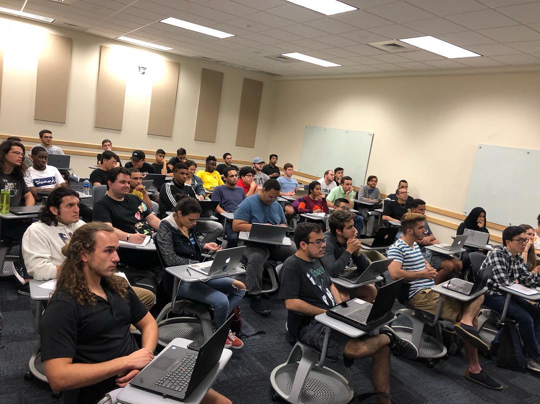 Photo of FIU students at an ACM Student Chapter Meeting.